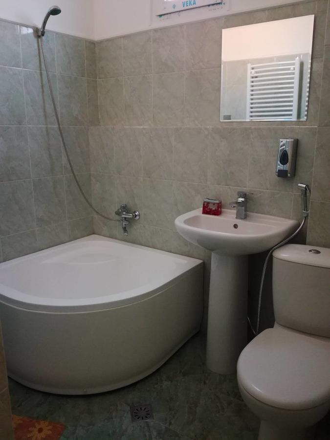 200 Metres From Rustaveli Avenue Apartment Tbilisi Exterior photo
